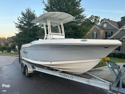 2022 Robalo R200