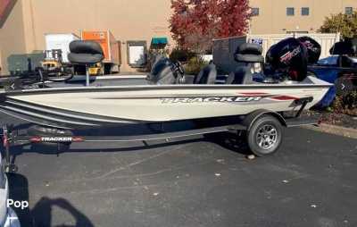 2022 Bass Tracker 195 Tournament Edition