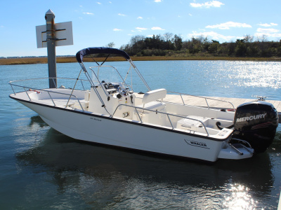 2017 Boston Whaler 210 Montauk