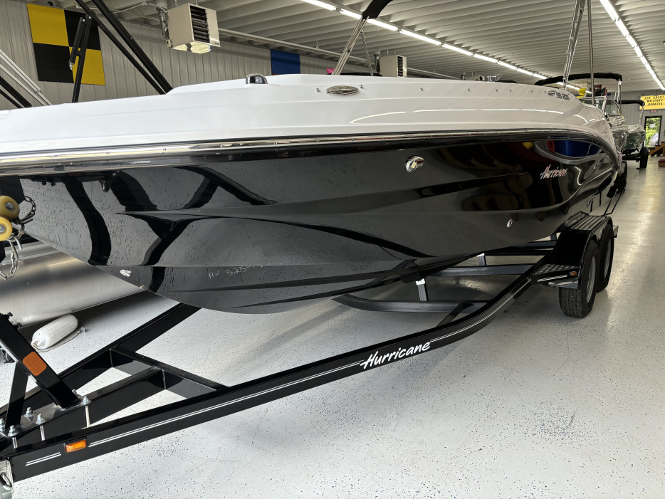 2023 Hurricane SunDeck Sport 205 IO - For Sale at Brighton, MI 48114 - ID 267468