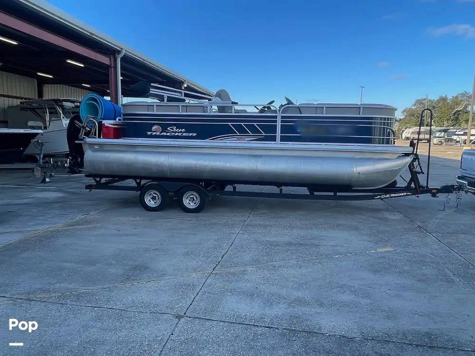2022 Sun Tracker Party Barge 22 DLX - For Sale at Biloxi, MS 39530 - ID 567331