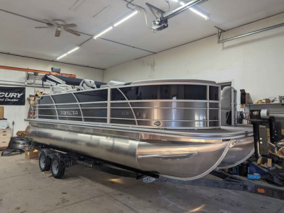 2025 Trifecta 22' TRFC LE Series (Black & Gray) with Suzuki Stea