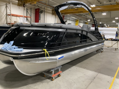 2025 Bennington 25QSBA