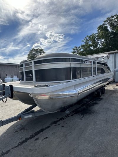 2018 Bennington G Series 23