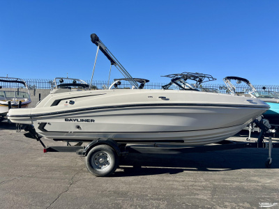 2025 Bayliner VR5