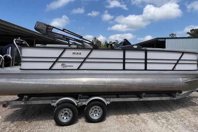 2022 Massimo Marine P24 Limited Max