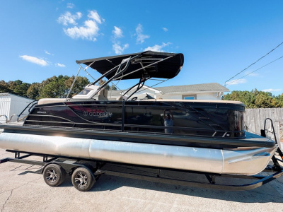 2024 Godfrey Monaco 23'-25' Split Bench Arch Tritoon - 235 SB