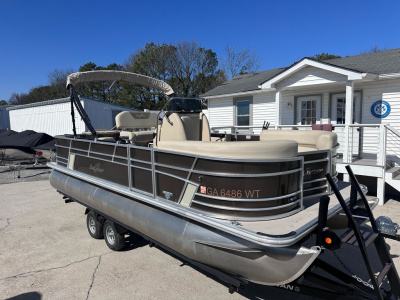 2019 SunChaser Geneva 22' Center Console Pontoon