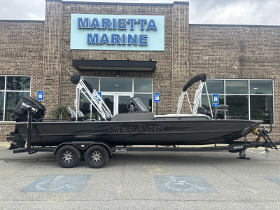 2025 SeaArk Easy Cat w/ Suzuki 300HP -4 Stroke Engine and Trailer