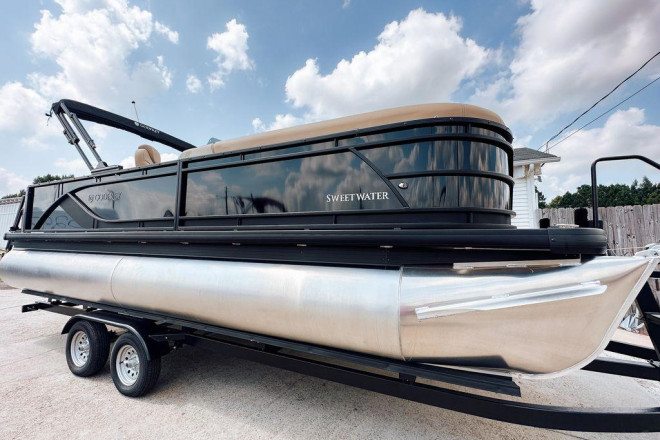 2025 Godfrey Sweetwater 22' Flip Lounge Tritoon - 2286 SFLC