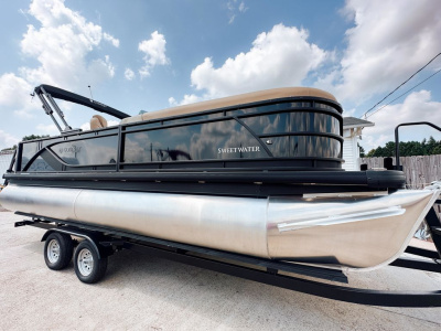 2025 Godfrey Sweetwater 22' Flip Lounge Tritoon - 2286 SFLC