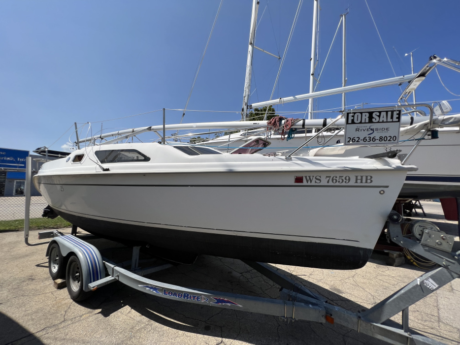 2007 Marlow Hunter 25 - For Sale at Racine, WI 53402 - ID 574930