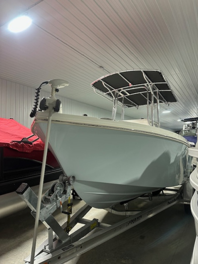 2025 Parker 21 SE Center Console