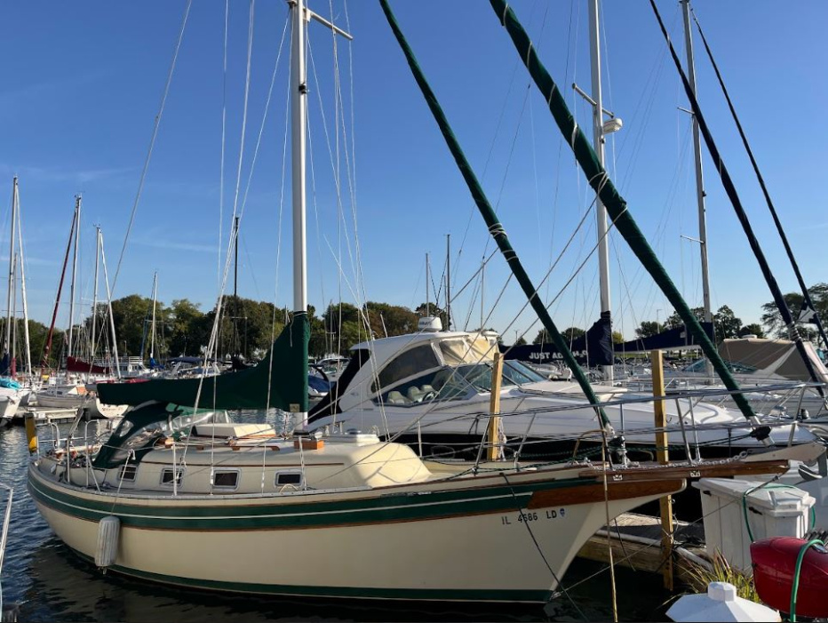 1987 Bayfield 32C - For Sale at Racine, WI 53402 - ID 574935