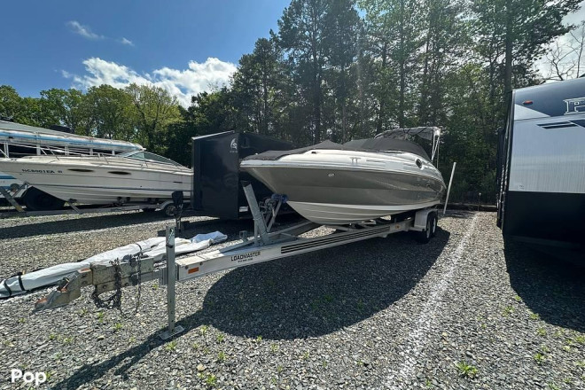 2005 Sea Ray Sundeck 240