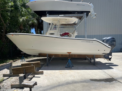 2019 Cobia 261 Center console