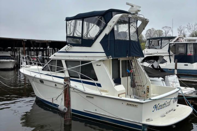 1989 Tollycraft 34 Tri-Cabin
