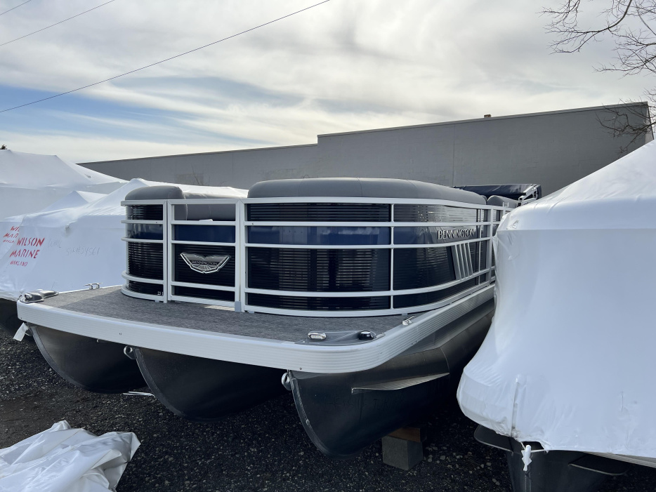 2024 Bennington 23 LSB **TRI-TOON** - For Sale at Brighton, MI 48114 - ID 576088
