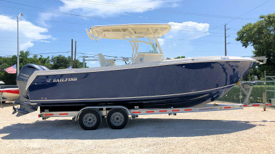 2014 Sailfish 270 Center Console