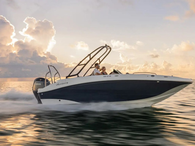 2025 Hurricane SunDeck Sport 218 OB