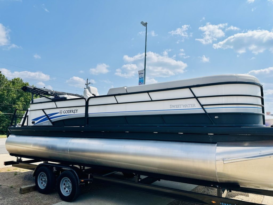 2023 Godfrey Sweetwater 2486 SB - For Sale at Osage Beach, MO 65065 - ID 578972