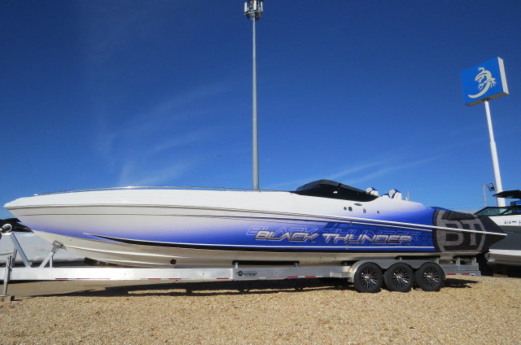 2022 Black Thunder 43 EC Raised Deck - For Sale at Osage Beach, MO 65065 - ID 578978