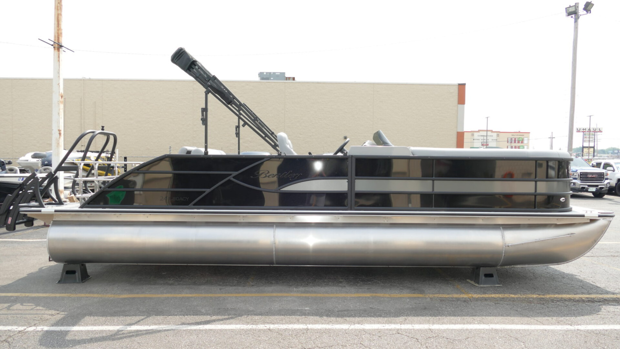 2026 Bentley Legacy 243 Swingback - For Sale at Saint Peters, MO 63376 - ID 578886