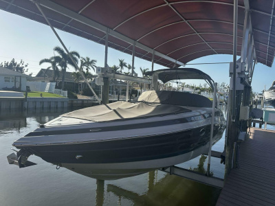 2022 Crownline 290 XSS