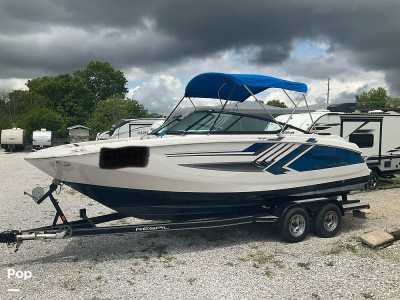 2016 Regal FasDeck 22 ESX