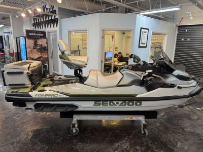 2025 Sea Doo FishPro™ Apex 300