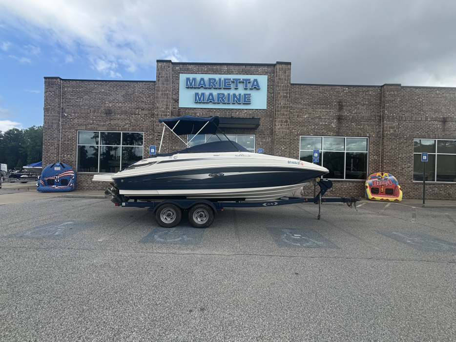 2010 Sea Ray 220 SunDeck w/MerCruiser 260HP Engine and Trailer Included - For Sale at Acworth, GA 30102 - ID 581511