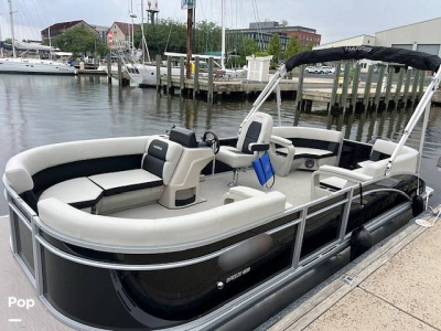 2025 Harris Breeze Pontoon
