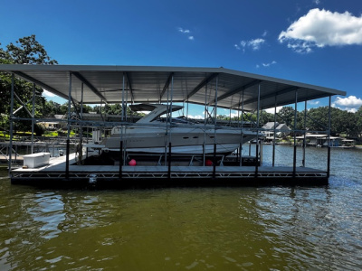 2004 Regal 4260 Commodore