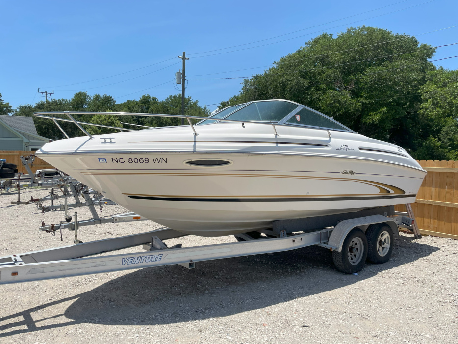 2000 Sea Ray 215 Express Cruiser-NO TRAILER - For Sale at Morehead City, NC 28557 - ID 585839