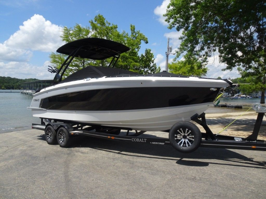 2025 Cobalt R8 Surf - For Sale at Branson, MO 65616 - ID 586200