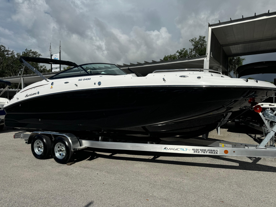2026 Hurricane SunDeck 2400 OB - For Sale at Leesburg, FL 34748 - ID 586608
