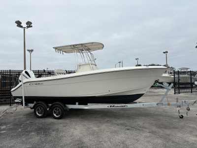 2022 Cobia 237 CC