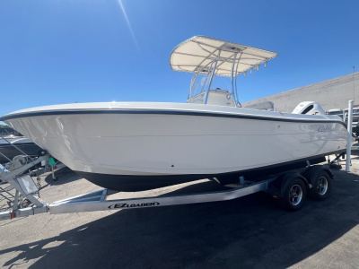 2022 Cobia 237 CC