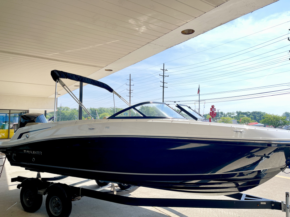 2024 Bayliner VR6 Bowrider-Outboard - For Sale at Brighton, MI 48114 - ID 507999