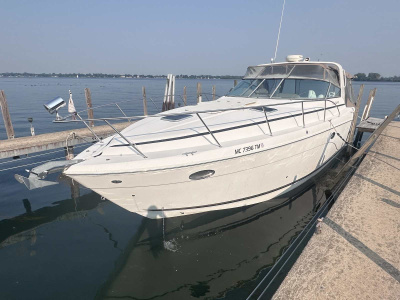 2004 Rinker 410 Fiesta Vee