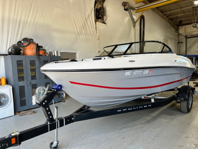 2021 Bayliner VR4 Bowrider - Outboard **46 HOURS!**