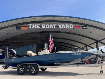 2017 Xpress Hyper-Lift Bay Series H22B