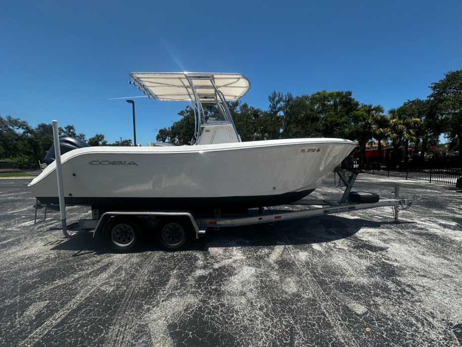 2019 Cobia 220 CC - For Sale at Tampa, FL 33601 - ID 587273