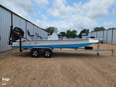 2022 Xpress 22 SW Series