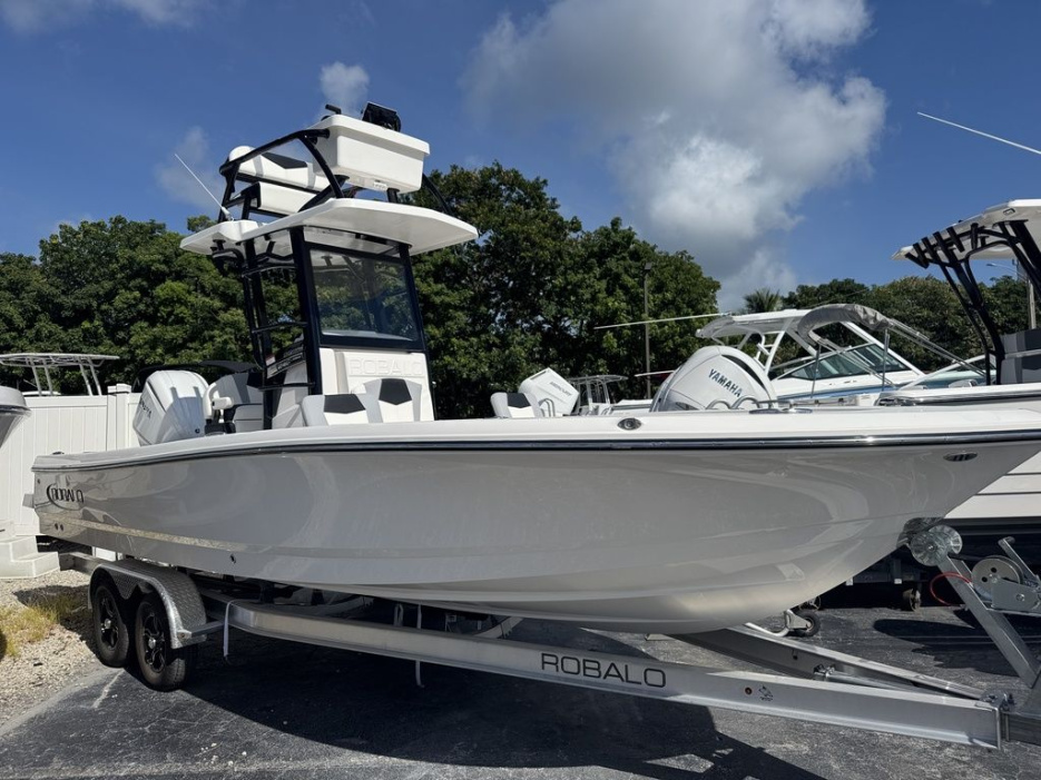2025 Robalo 246 Cayman SD - For Sale at Key Largo, FL 33037 - ID 588117