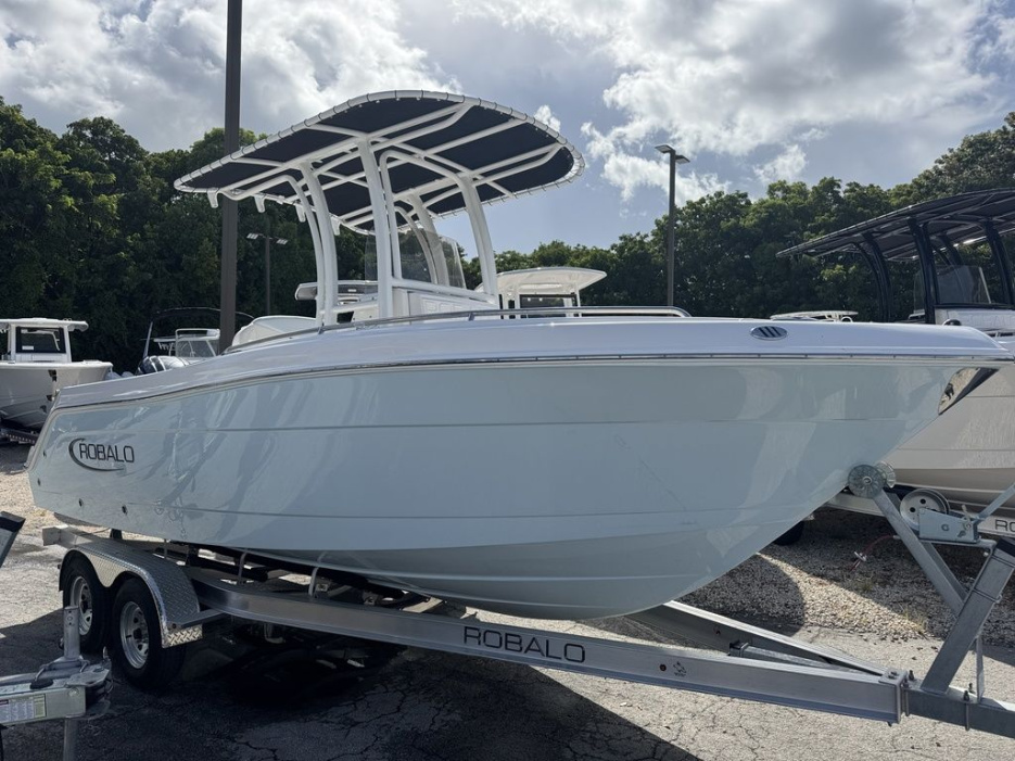 2025 Robalo 222 Explorer - For Sale at Key Largo, FL 33037 - ID 588224