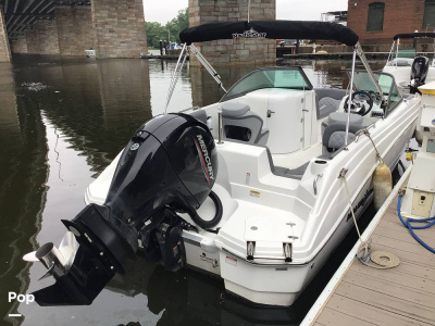 2025 Nautic Star 223DC