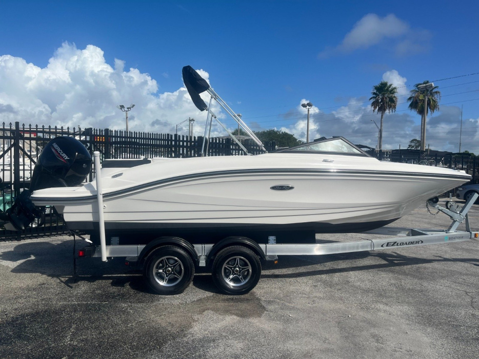 2022 Sea Ray 210 SPO - For Sale at Merritt Island, FL 32952 - ID 588509