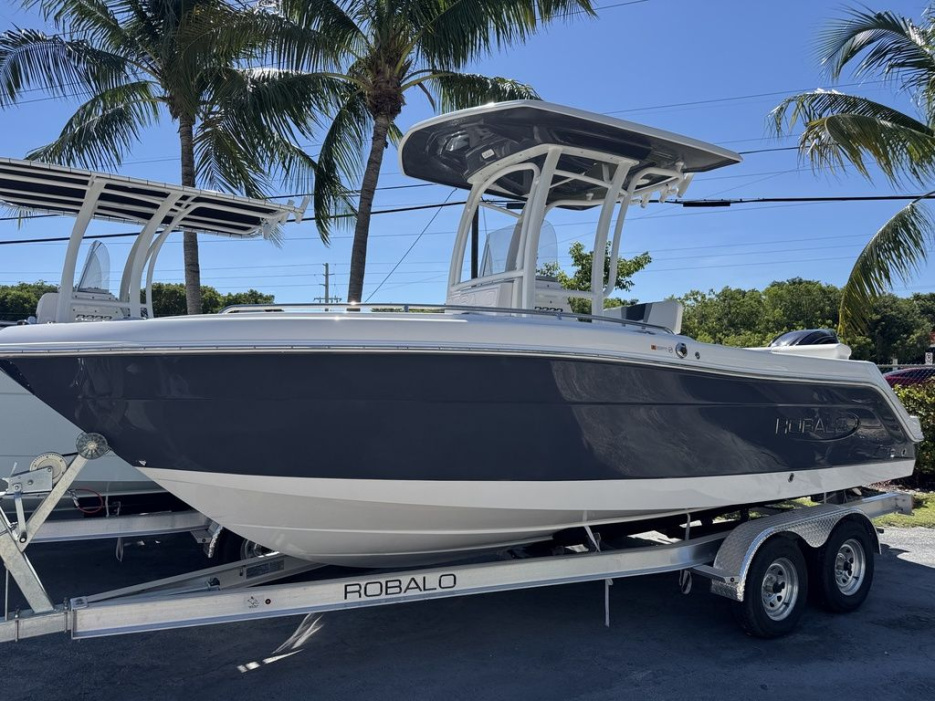 2025 Robalo R222 - For Sale at Key Largo, FL 33037 - ID 589109