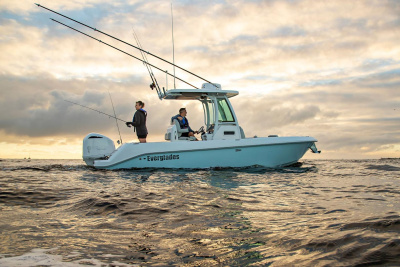 2025 Everglades 235 CC